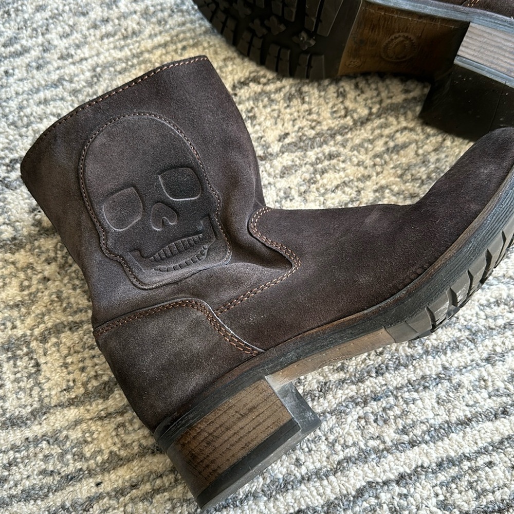 // Fall Favorite/ LEATHER BIKER BOOTS LIEBESKIND